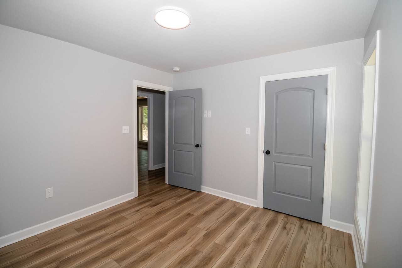 143 Reichard Dr - Photo 3 of 22