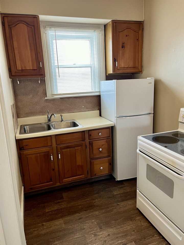 445 East Jackson Street #A - Photo 2 of 10