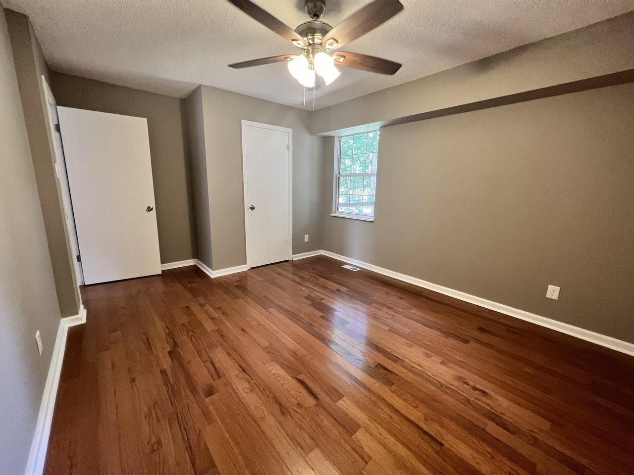 2025 Canby Hills Rd - Photo 2 of 26