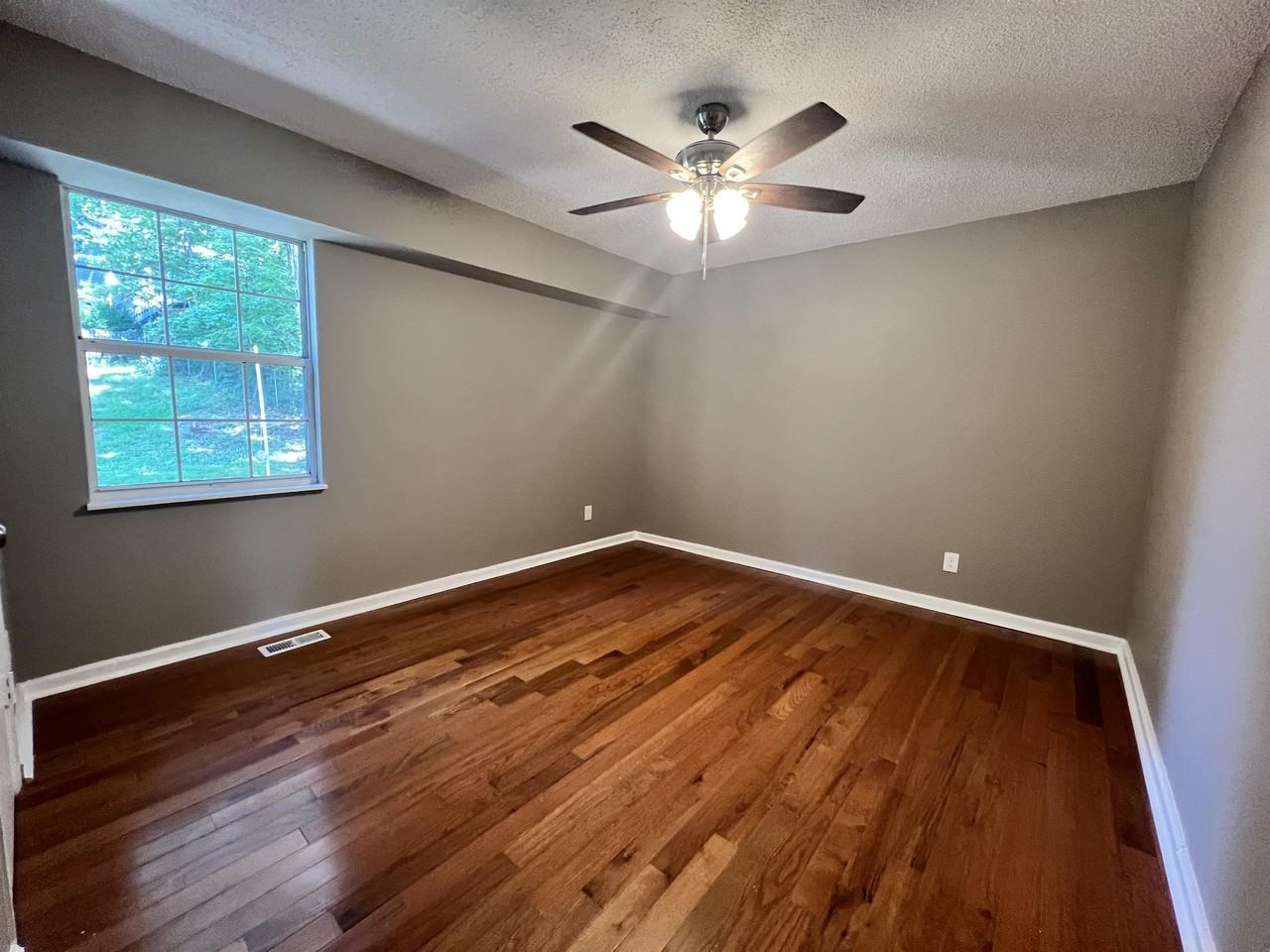 2025 Canby Hills Rd - Photo 5 of 26