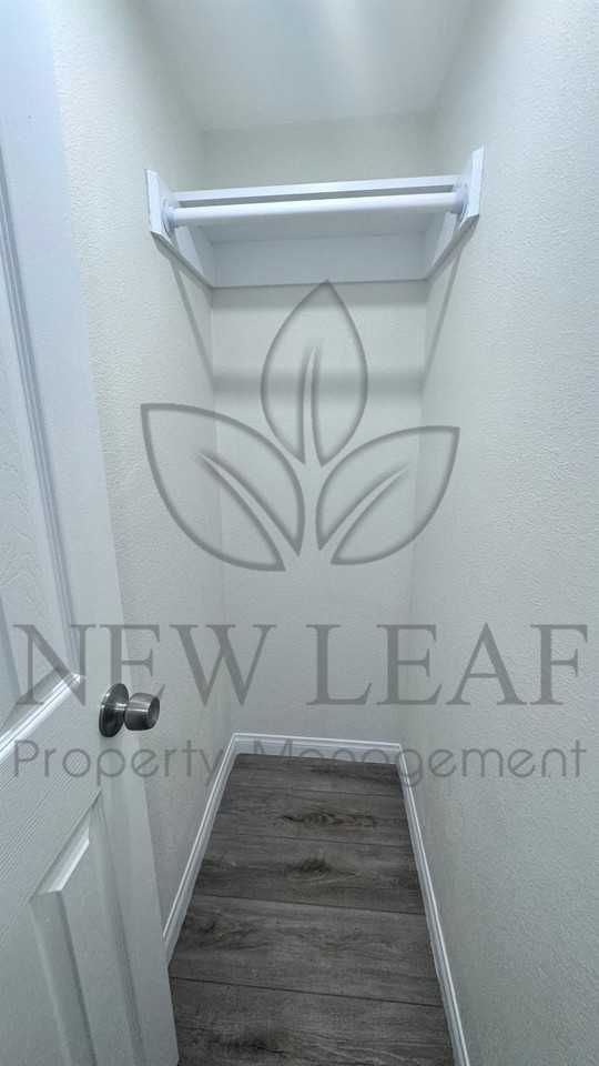 759 N Caswell Ave #D - Photo 3 of 21