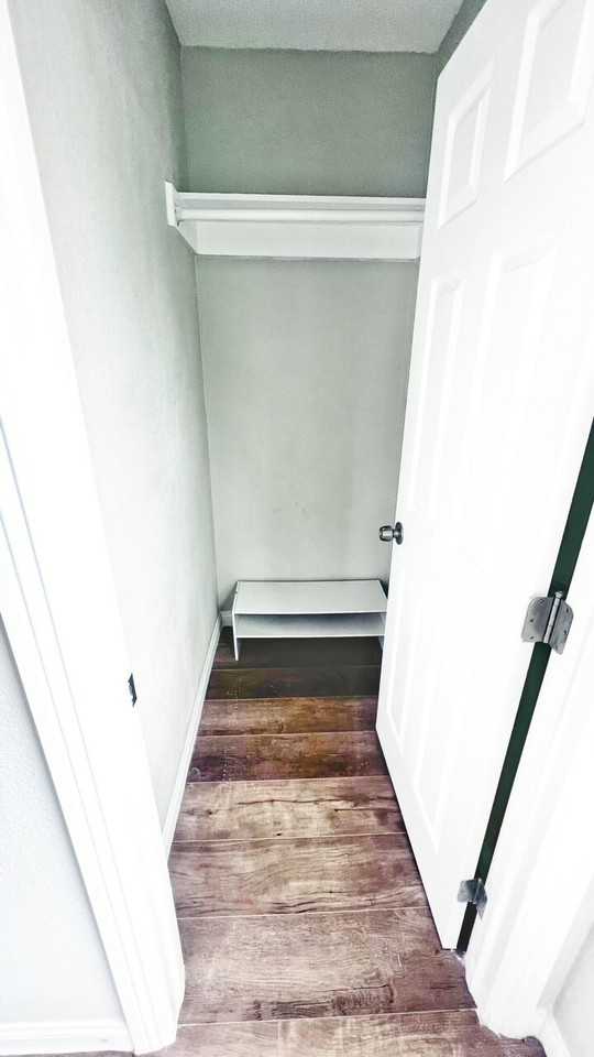 759 N Caswell Ave #D - Photo 7 of 21