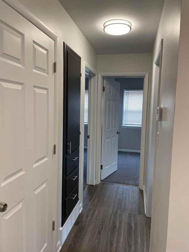 912 Davis Ave - Photo 5 of 50