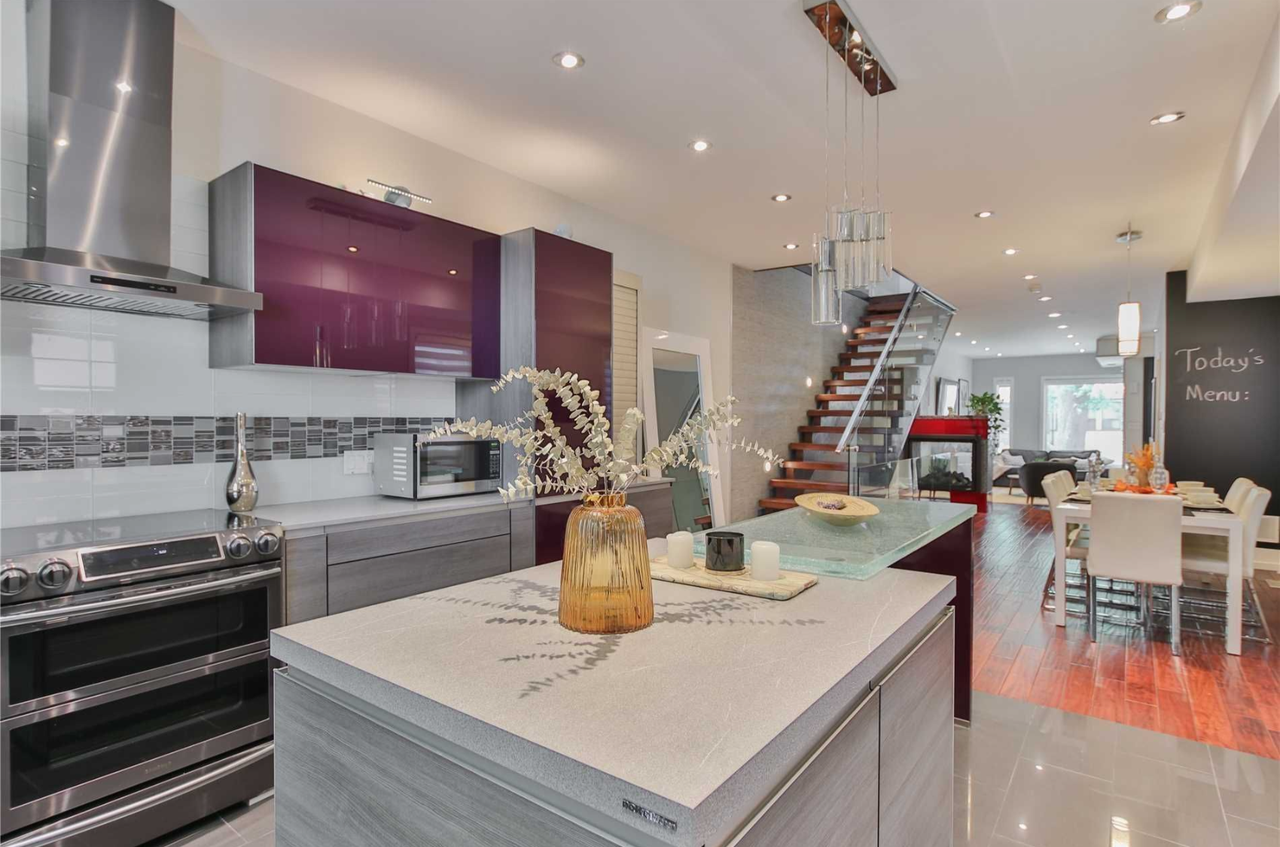 11 Garnet Ave - Photo 2 of 38