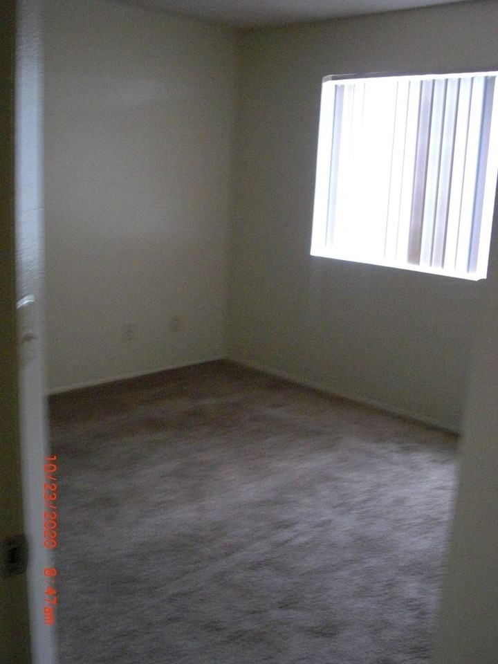 Vista Point Apartments - Photo 4 of 35