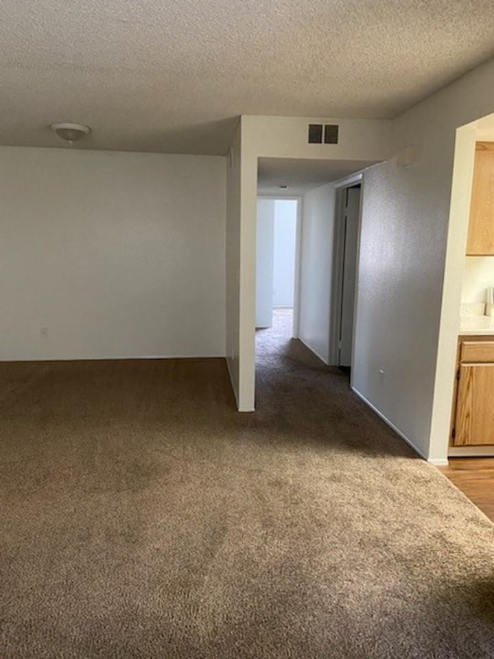 Vista Point Apartments - Photo 5 of 35