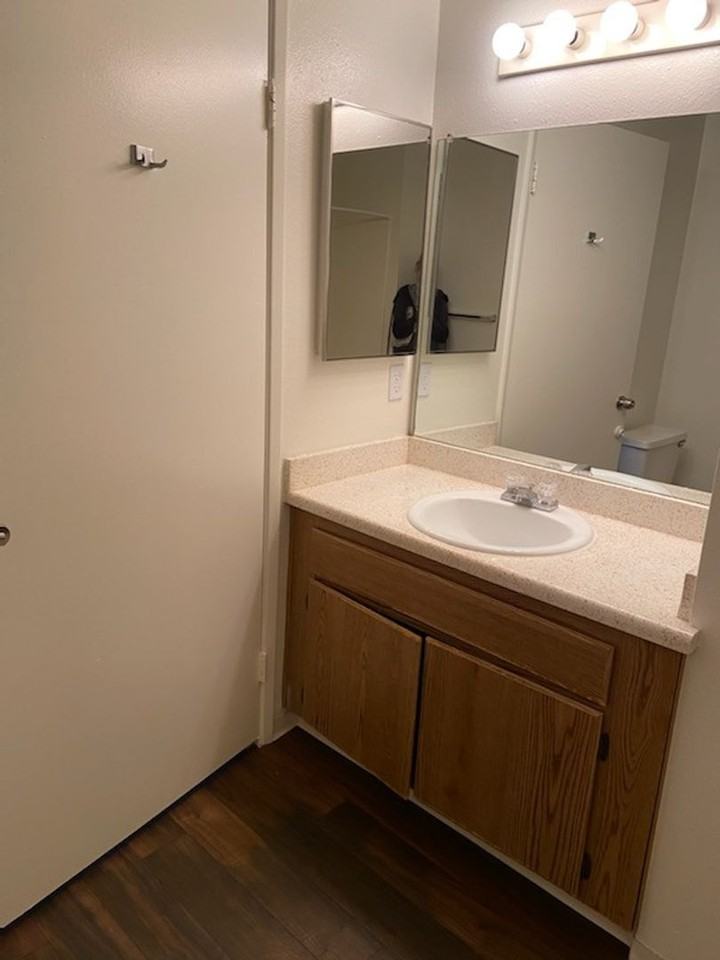 Vista Point Apartments - Photo 6 of 35