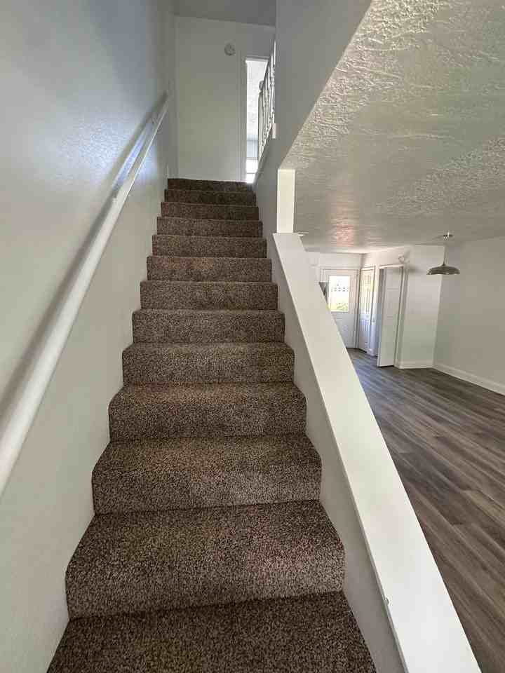 1741 W 950 N - Photo 4 of 9