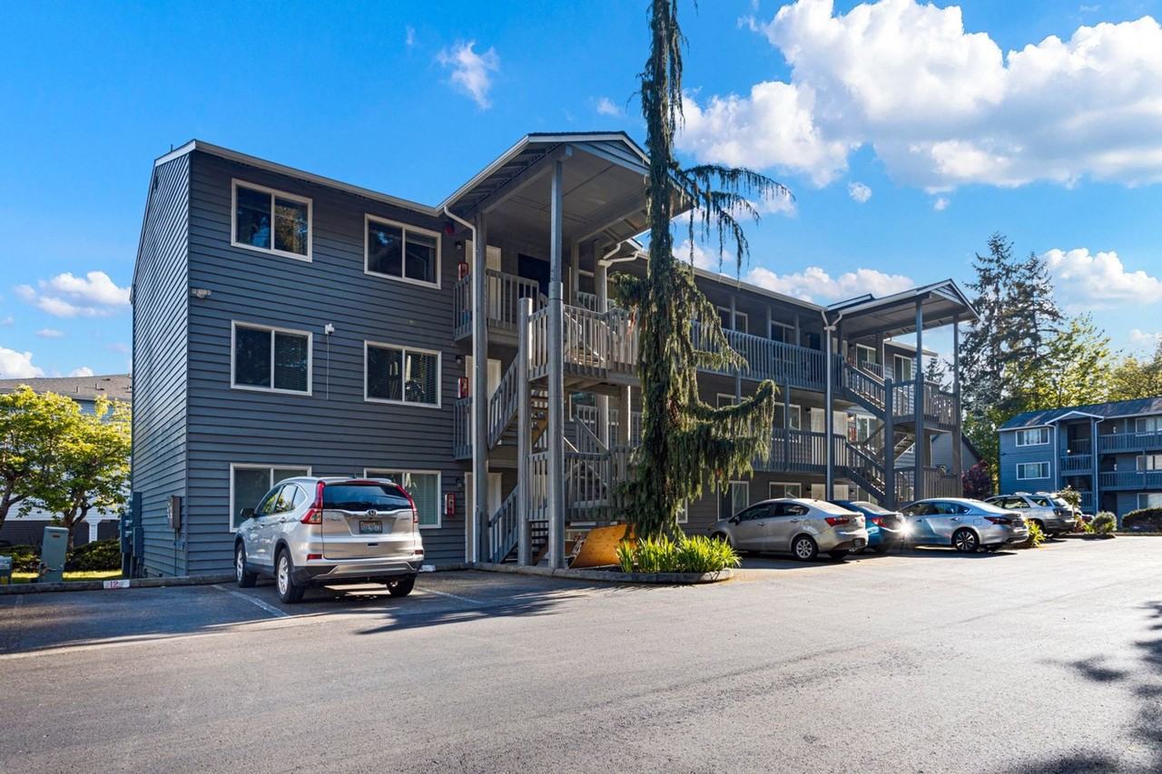 The Lodge @ 73rd - Photo 2 of 9