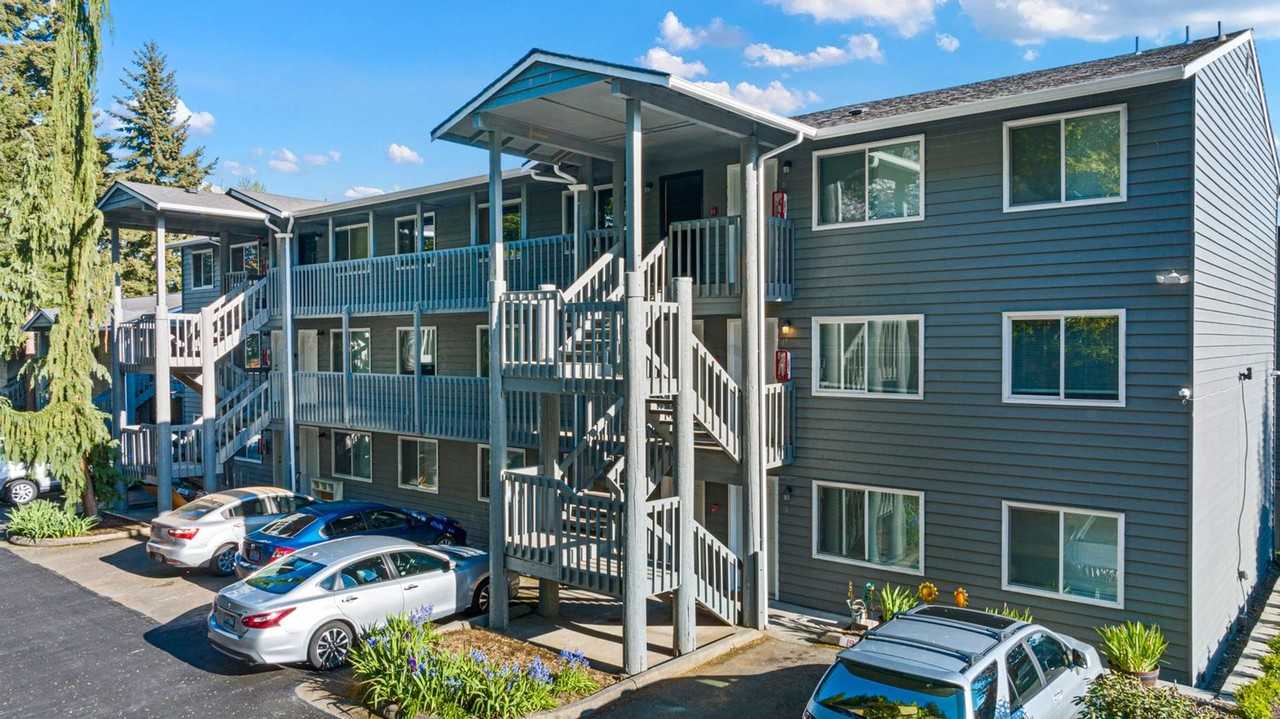 The Lodge @ 73rd - Photo 3 of 9