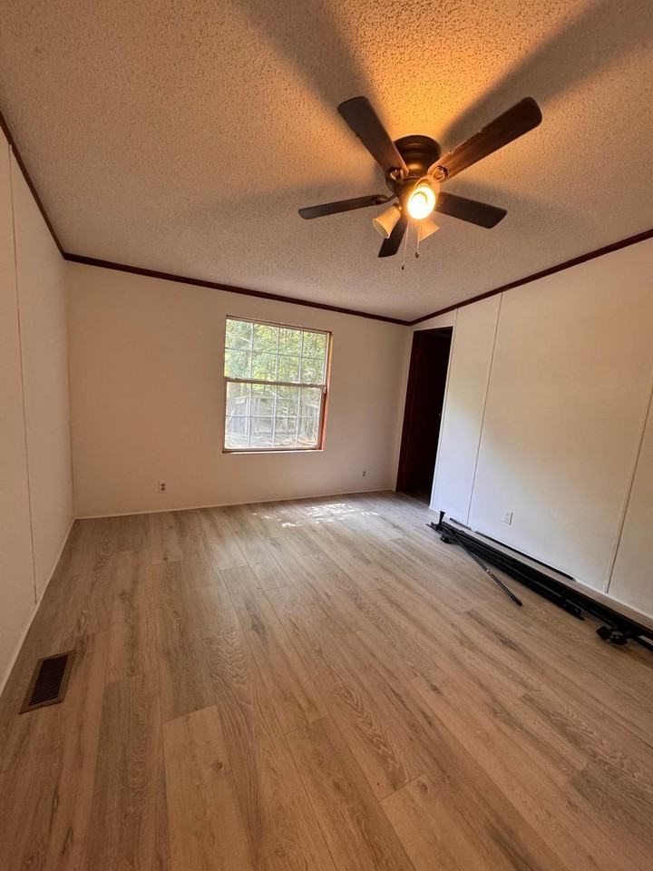 9 Workman Dr - Photo 3 of 12