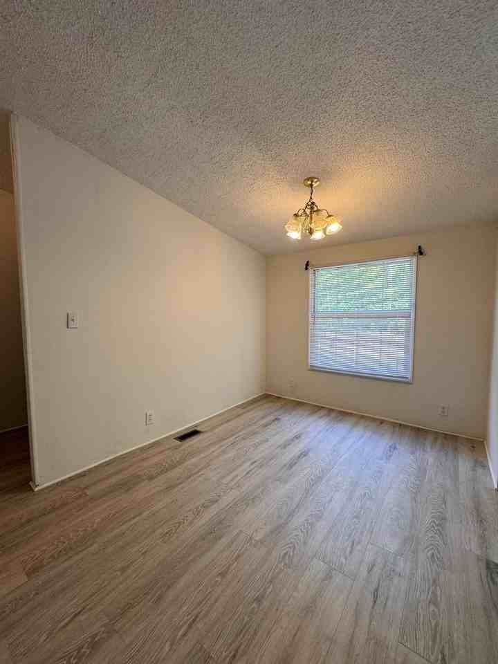 9 Workman Dr - Photo 6 of 12