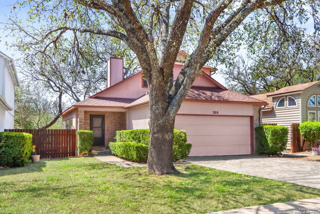 2818 Village Pkwy - Photo 3 of 30