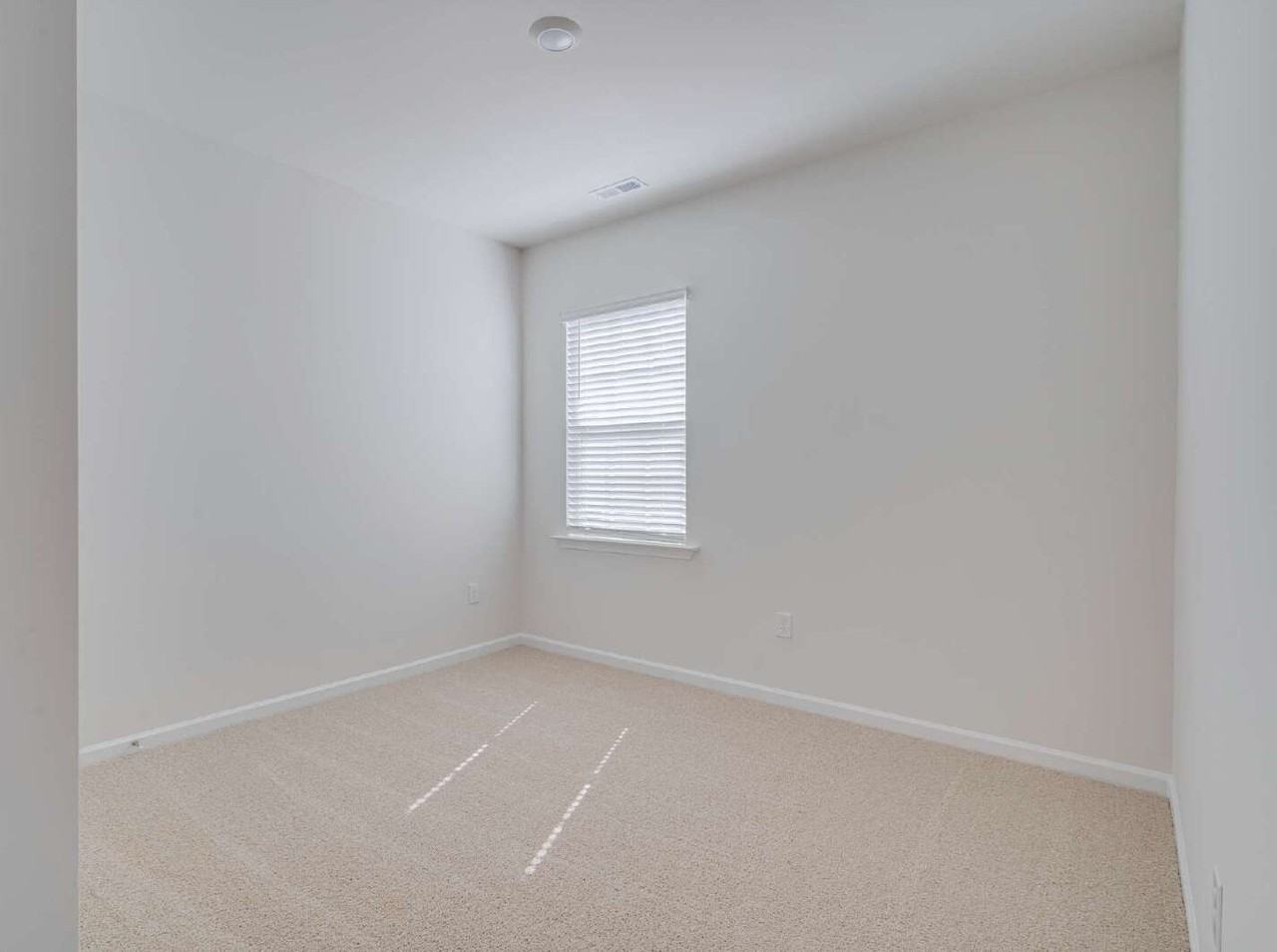 213 Moore Creek Dr - Photo 6 of 32
