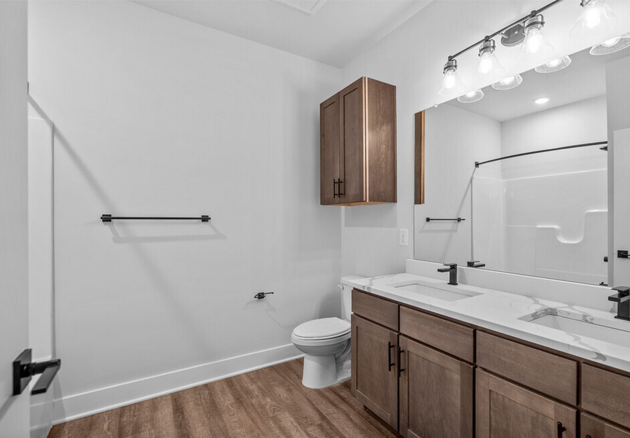 Bath View Apartments - Photo 5 of 25