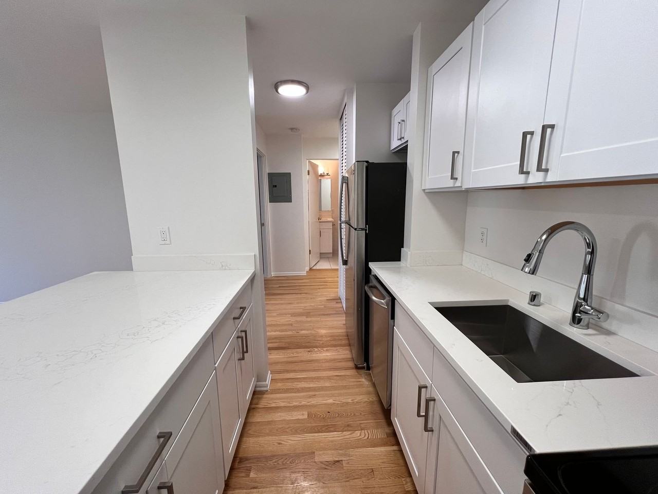 1000 1st Ave W - Photo 5 of 13