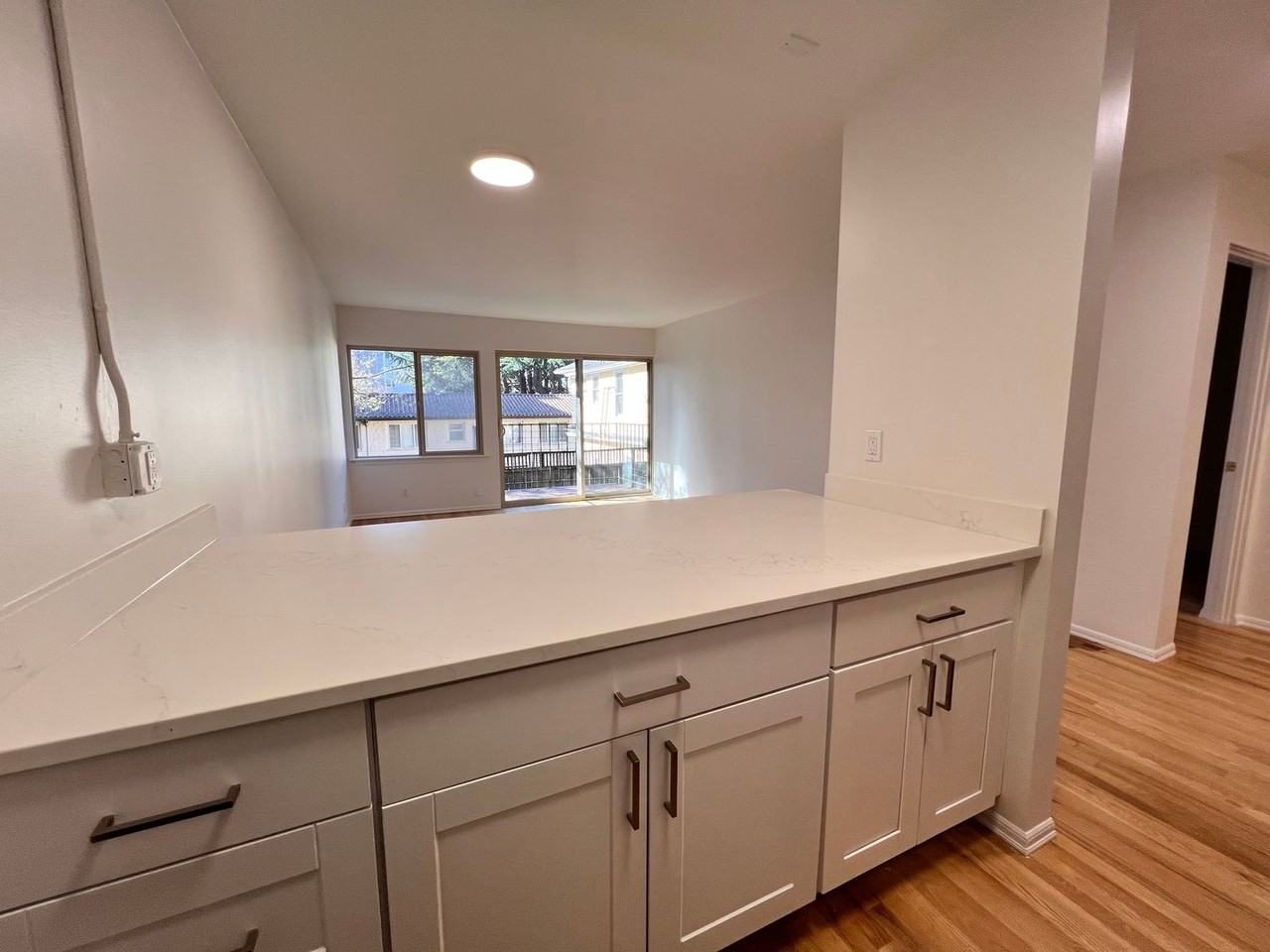 1000 1st Ave W - Photo 6 of 13