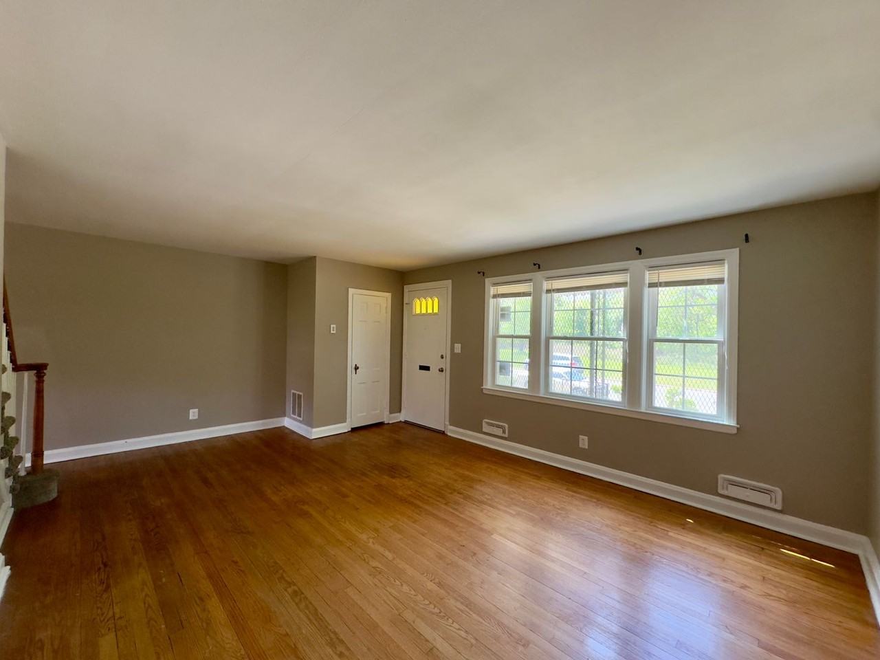 1626 Hartsdale Rd - Photo 3 of 21