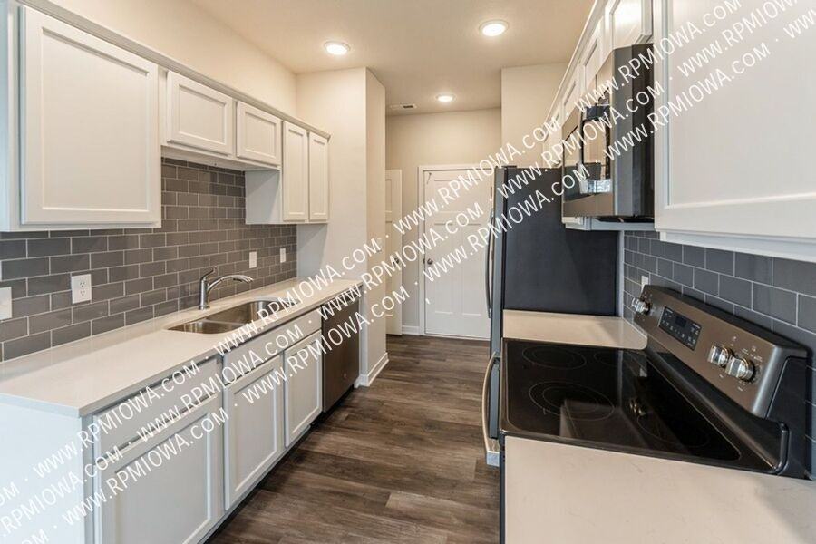 3101 Ne 2nd Ln - Photo 3 of 15