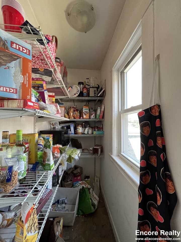 289 Foster St #1 - Photo 6 of 20
