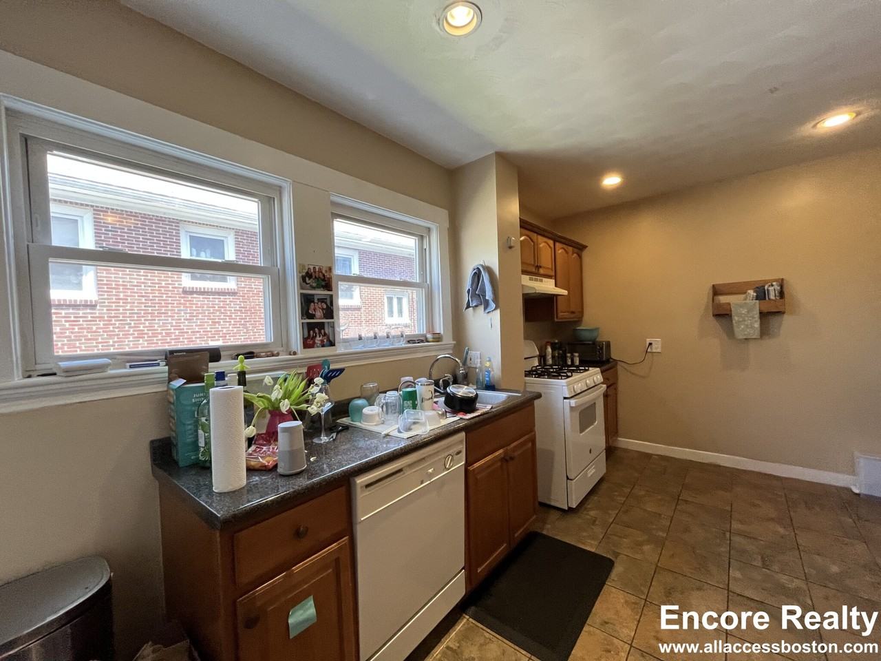289 Foster St #1 - Photo 7 of 20