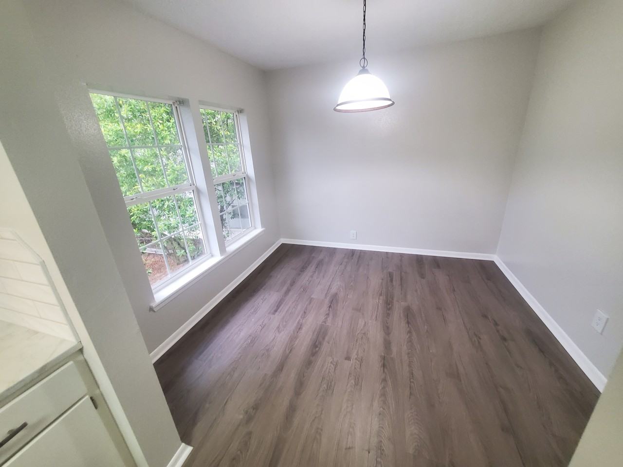 406 W Abbey St #B - Photo 4 of 20