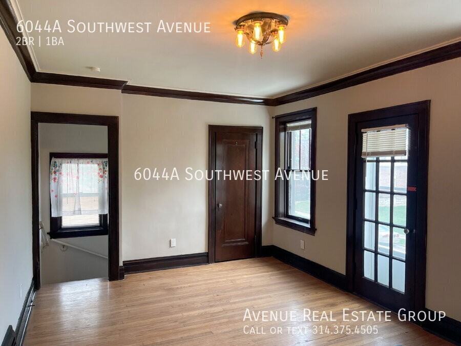 6044A Southwest Ave - Photo 2 of 11