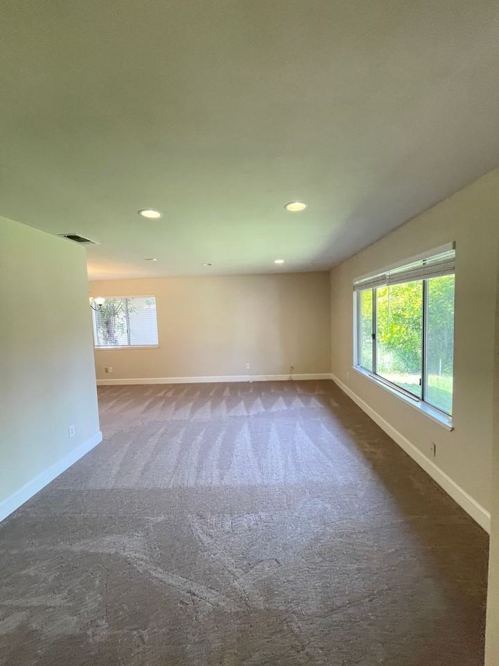 700 Los Lunas Way - Photo 3 of 19