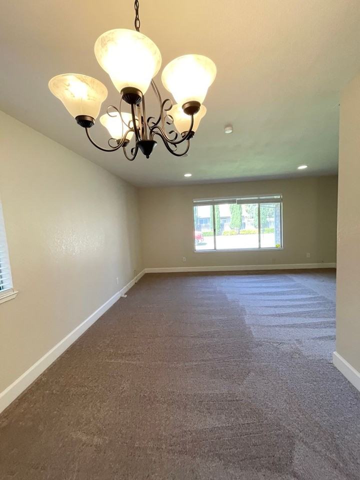 700 Los Lunas Way - Photo 4 of 18