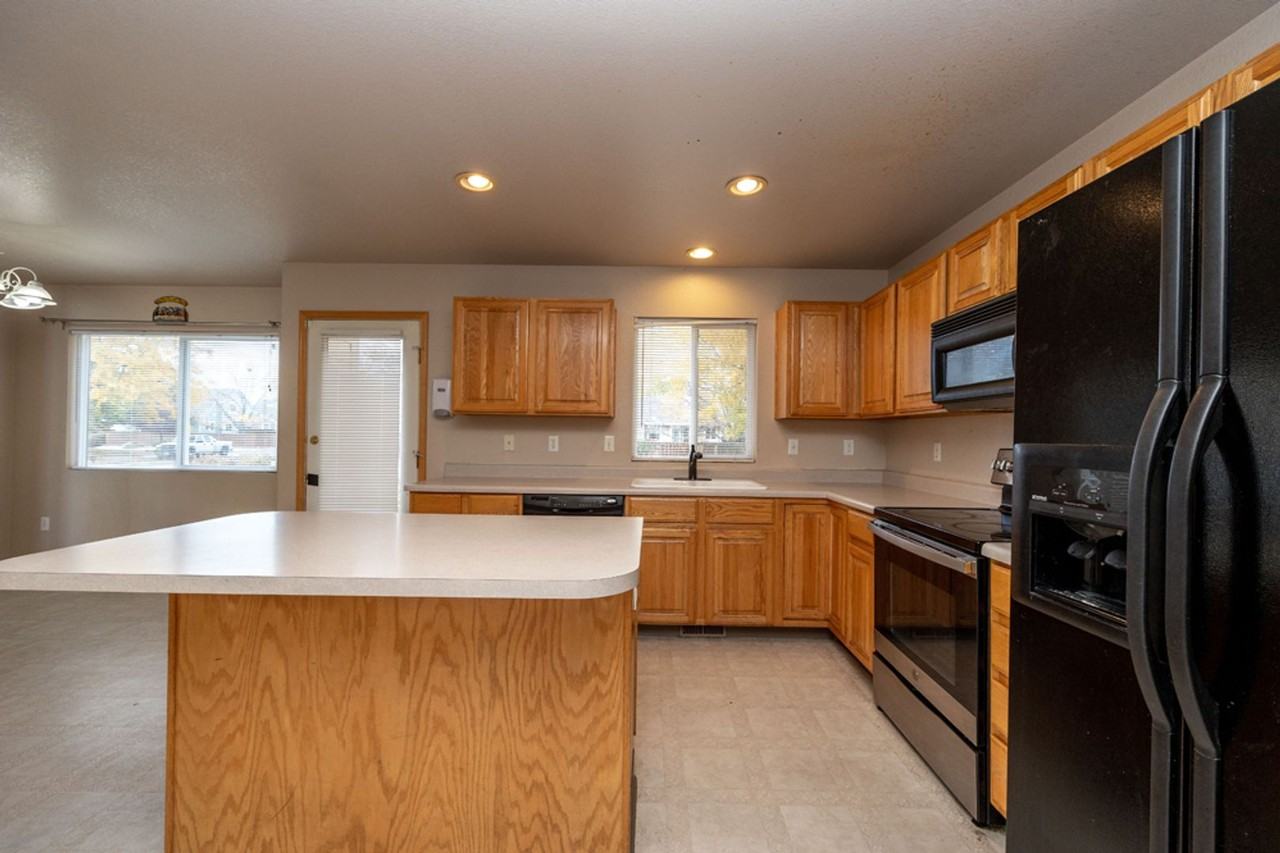 2702 Paddington Rd - Photo 7 of 22