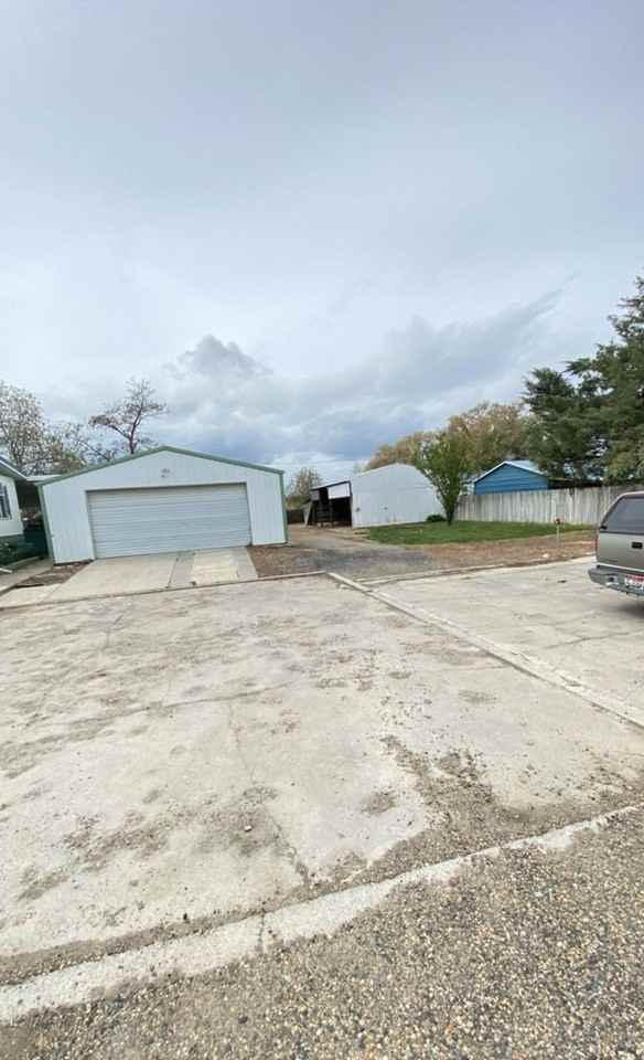 3255 Highway 201 - Photo 2 of 31