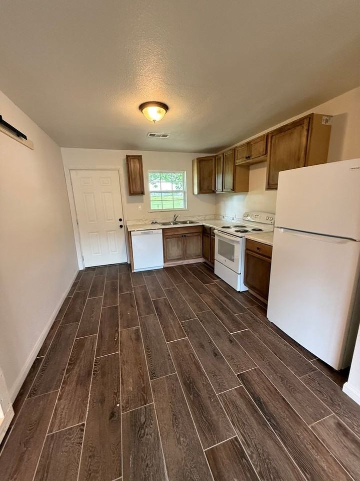 5406 S 17th Ter - Photo 3 of 13