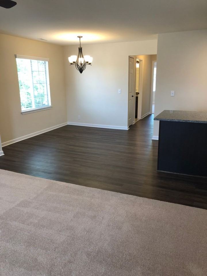 8264 Yorkshire Dr - Photo 3 of 13