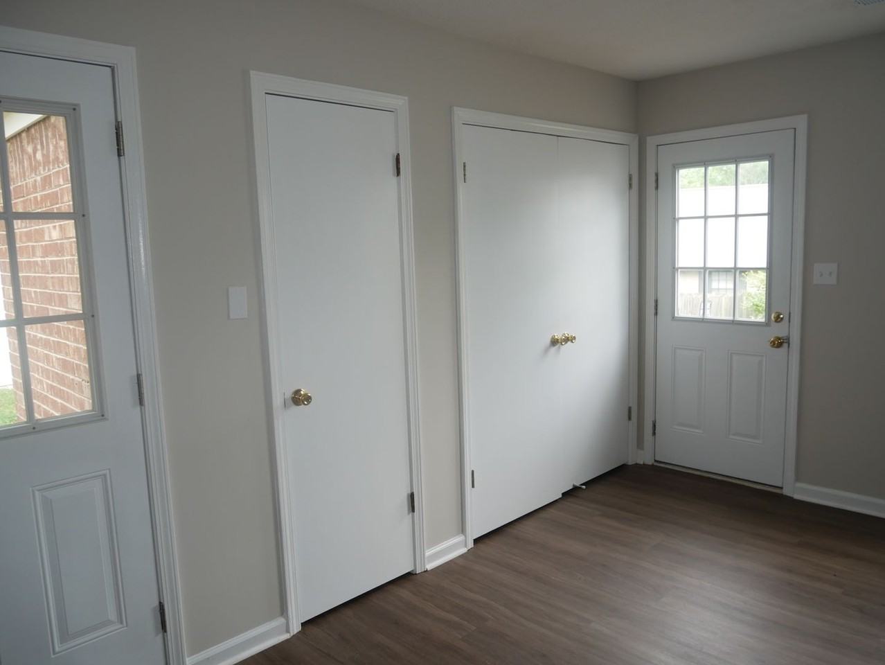 6525 Lynnfield Rd - Photo 7 of 28