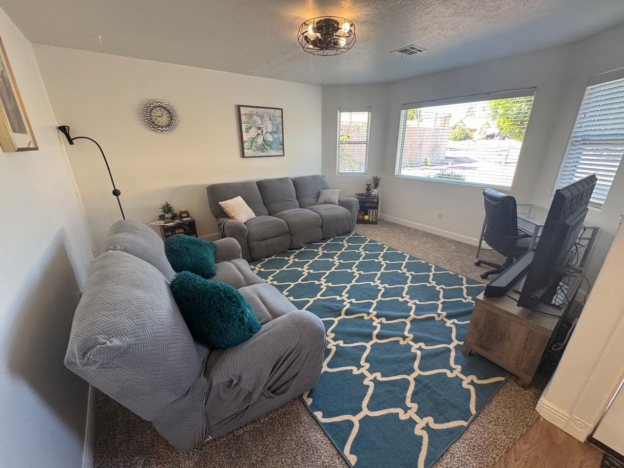 636 N 220 W - Photo 5 of 22