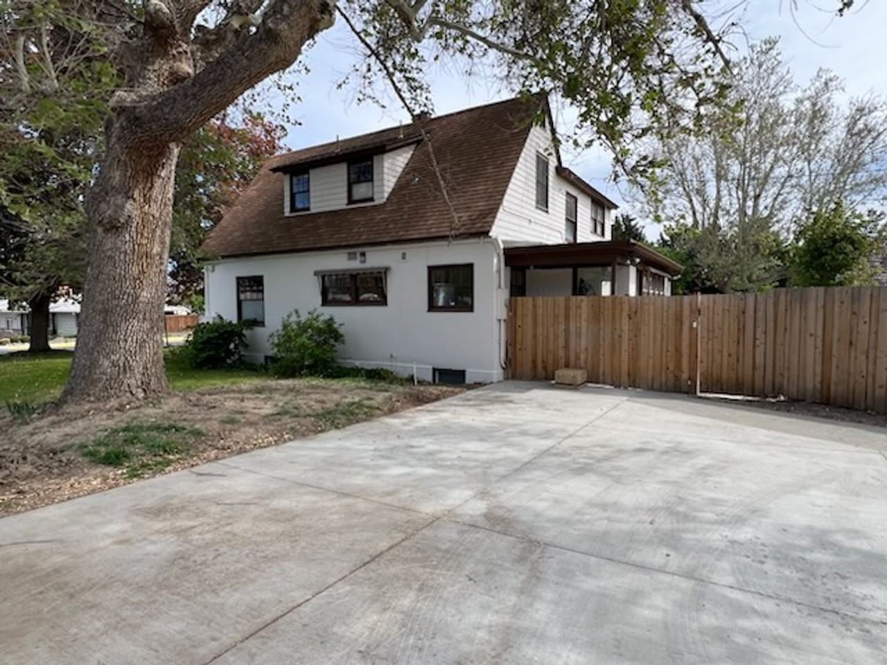 841 Red Apple Rd #B - Photo 2 of 14