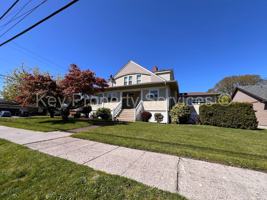 featured image of 208 Buckeye St #B