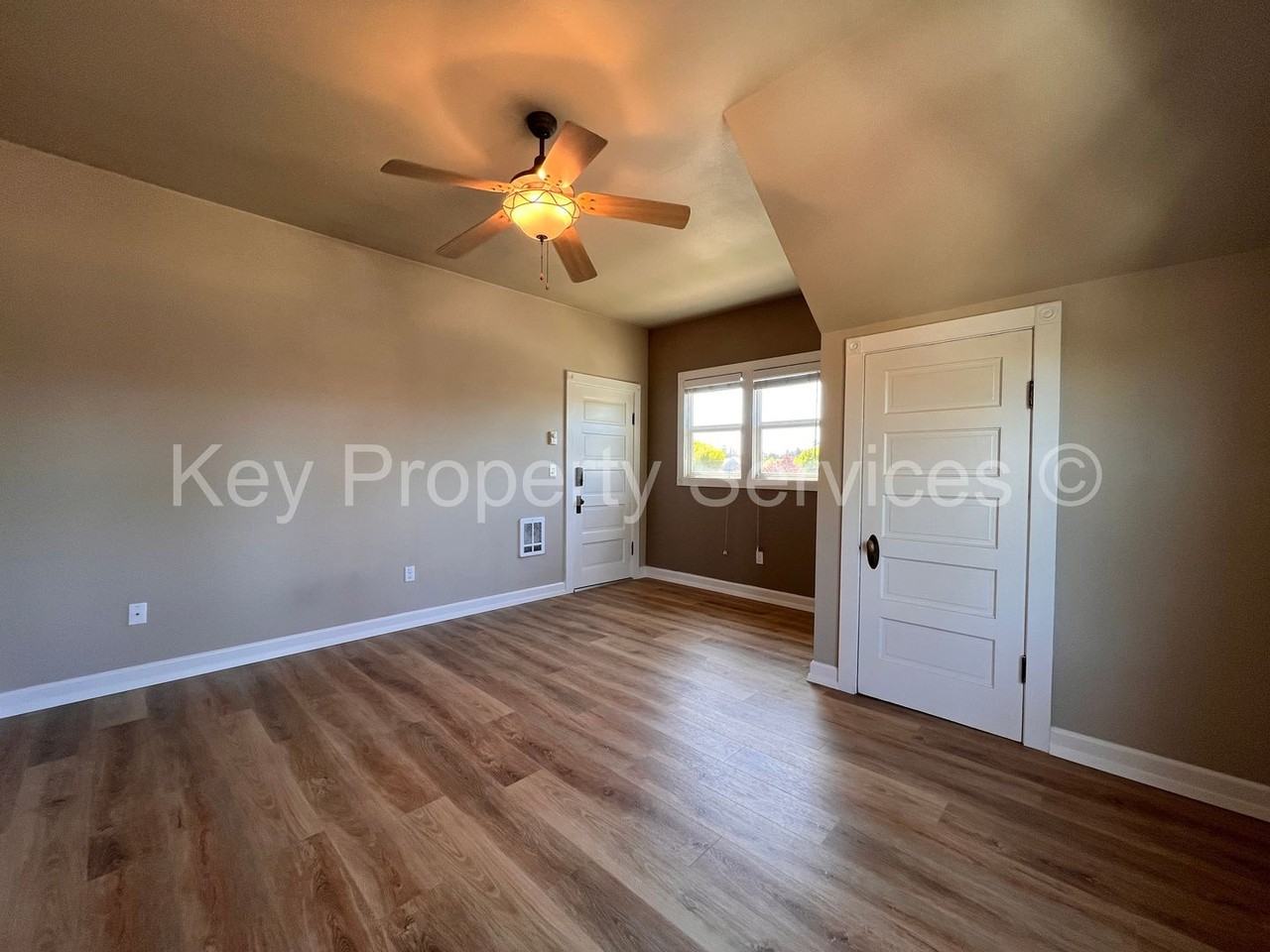 208 Buckeye St #B - Photo 3 of 14