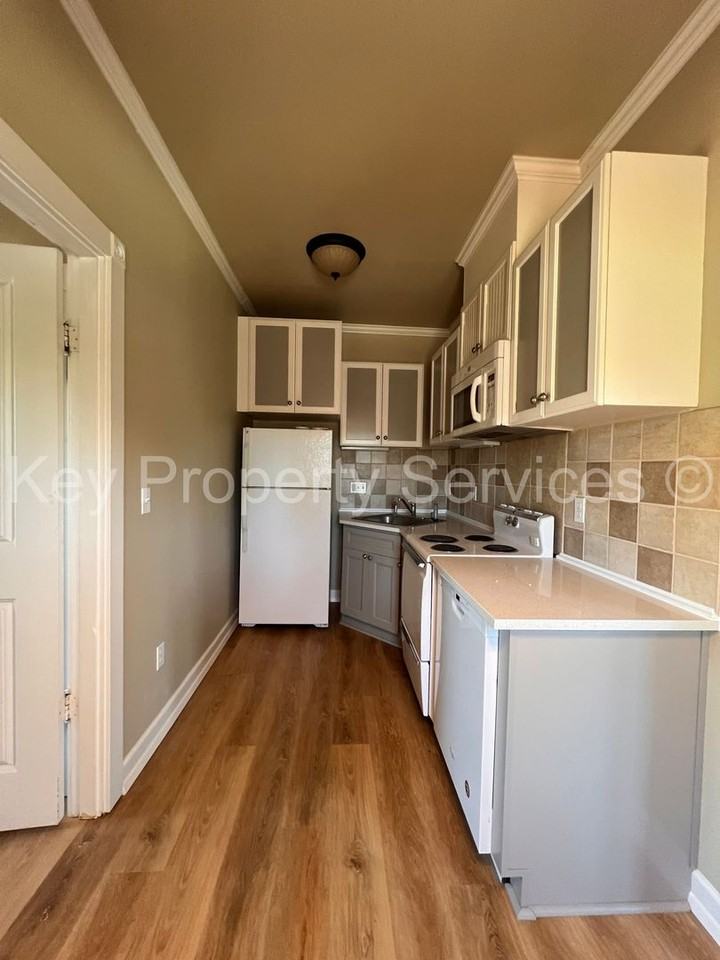 208 Buckeye St #B - Photo 5 of 14
