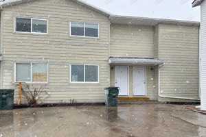 featured image of 1409 E 12th St