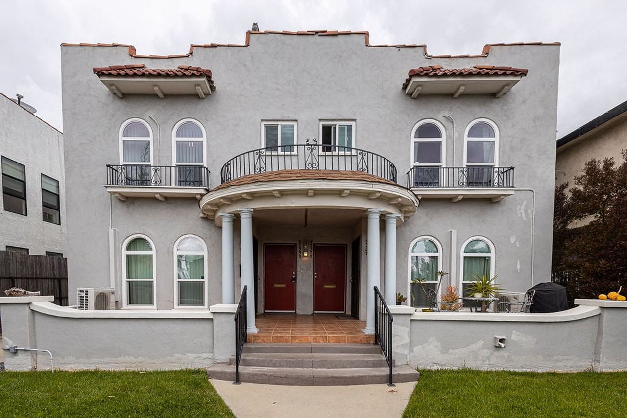 4537 Pickford St - Photo 6 of 21