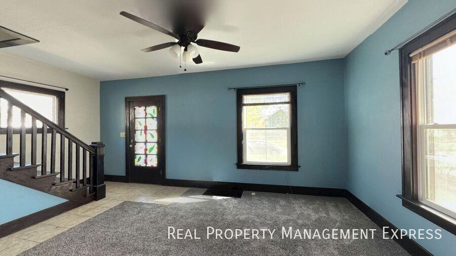 1000 West 5th Street - Photo 2 of 28