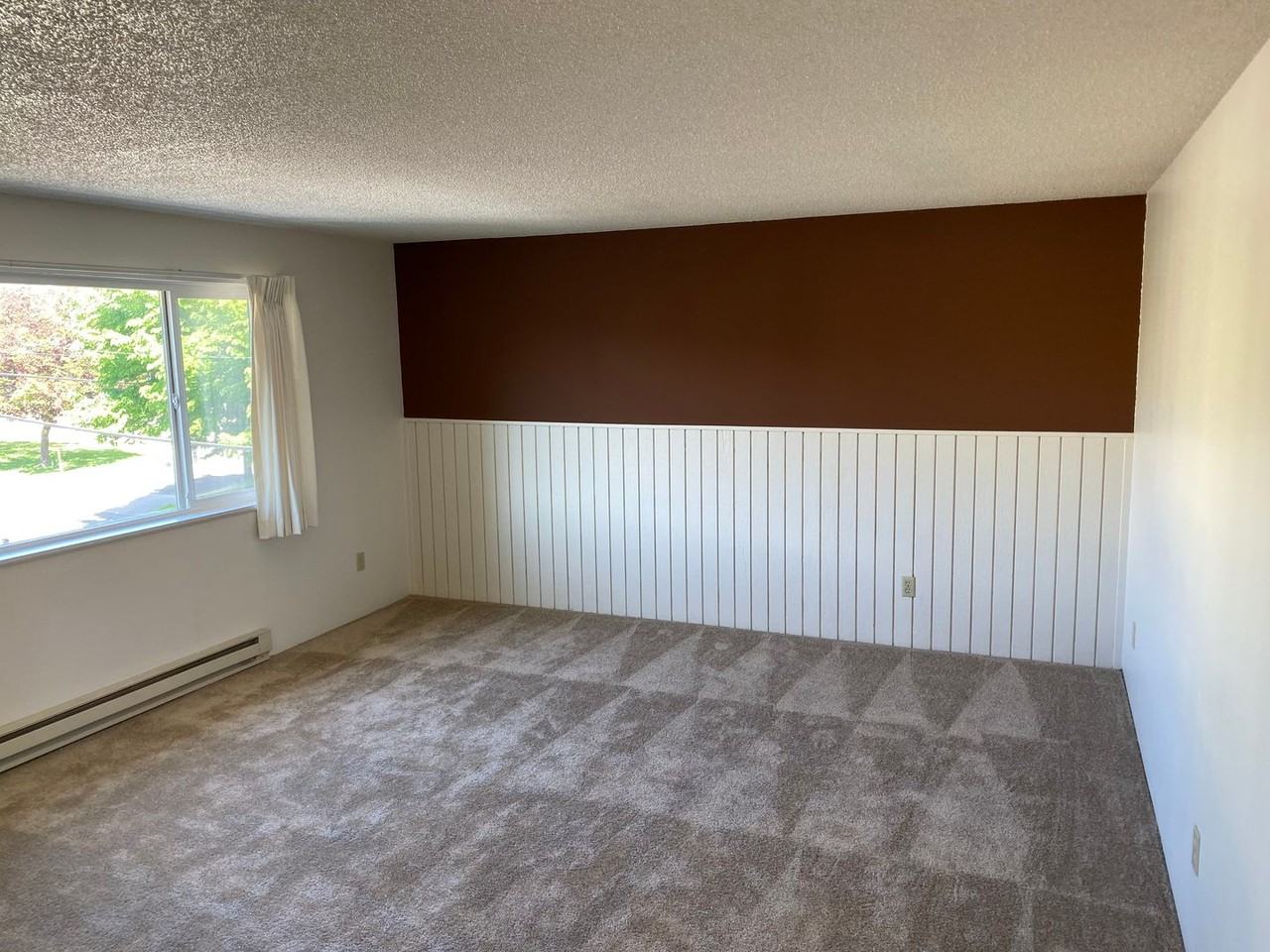 Aquarius Apartments - Photo 5 of 14