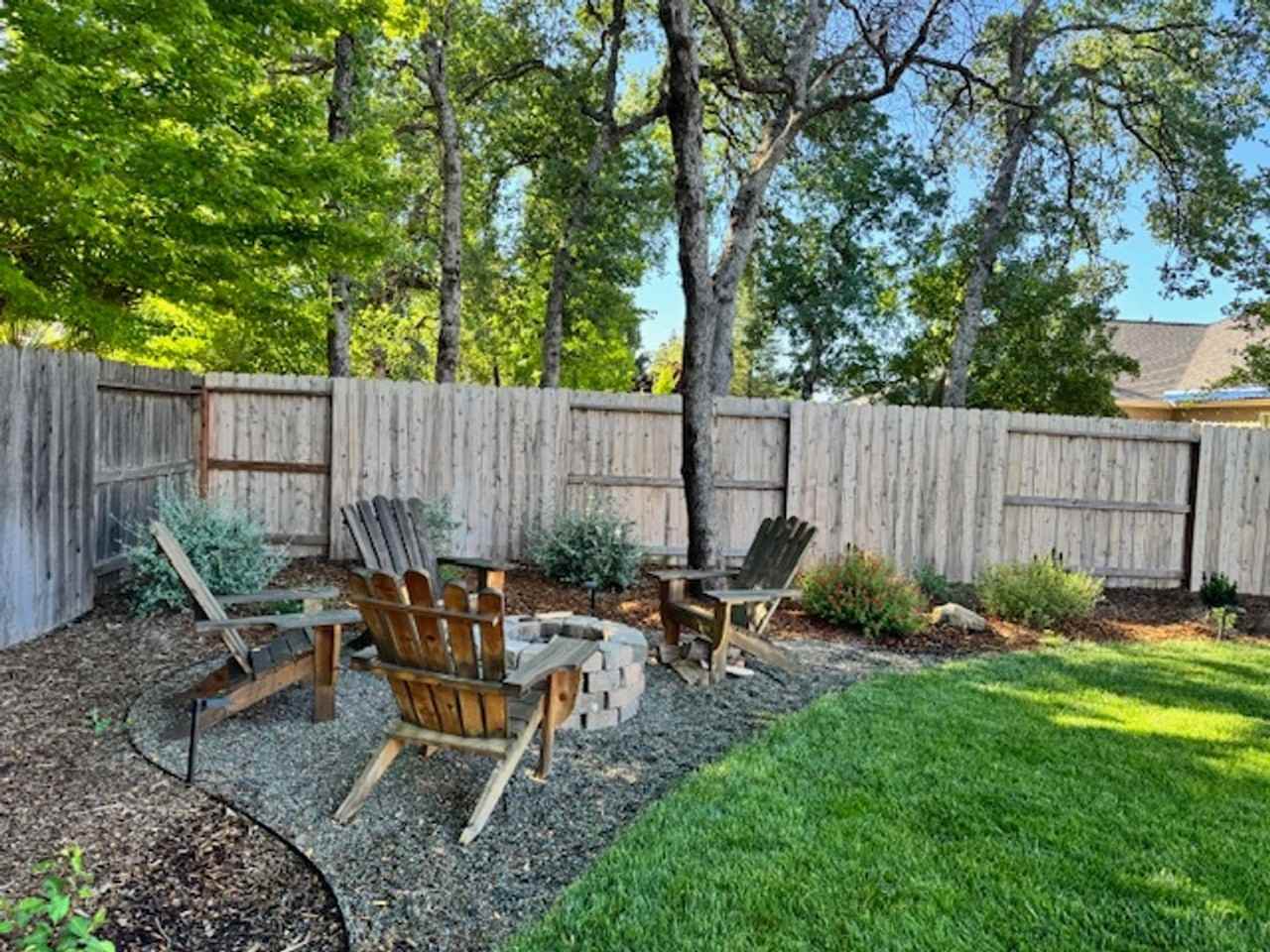 3349 Kentwood Dr - Photo 3 of 40