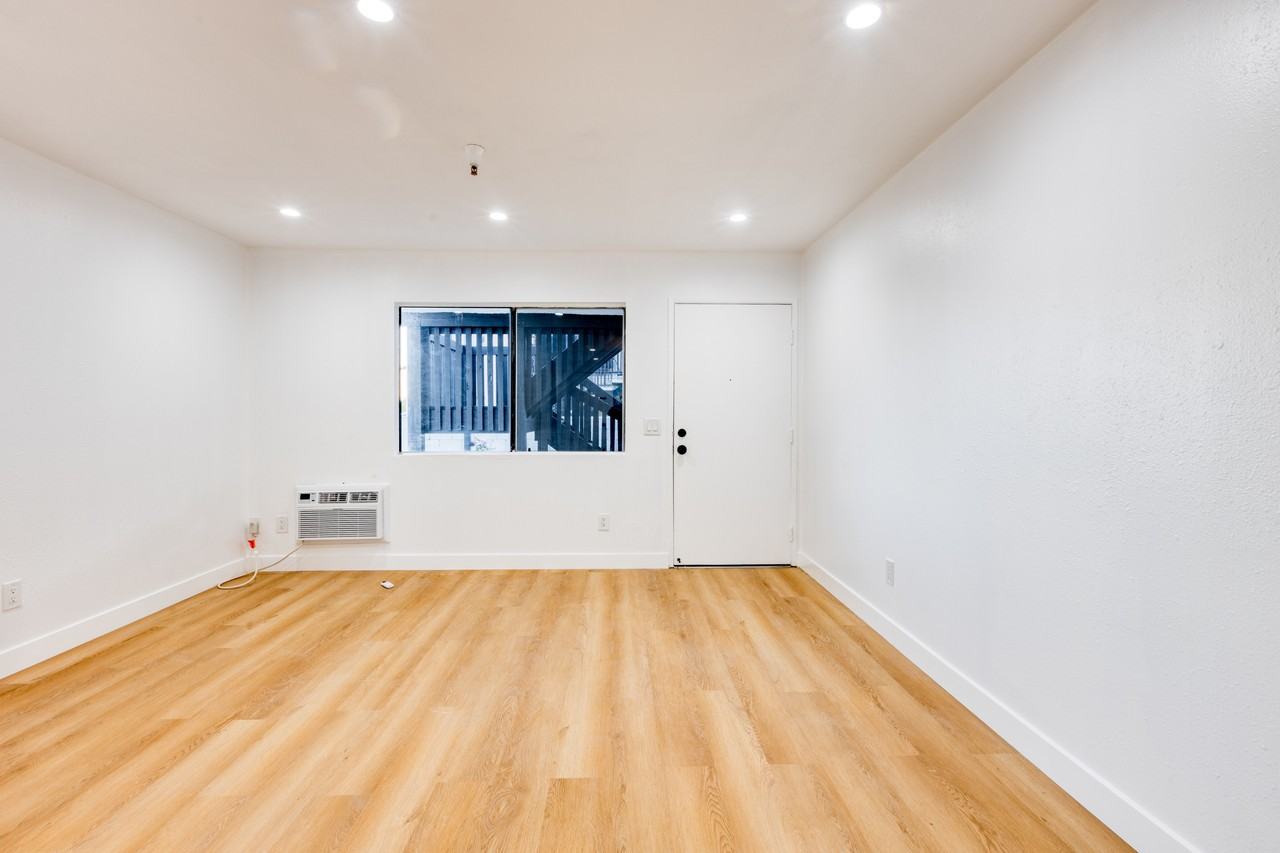 Franklin Ave #3 - Photo 3 of 11