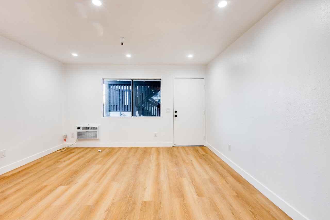 Franklin Ave #9 - Photo 2 of 21