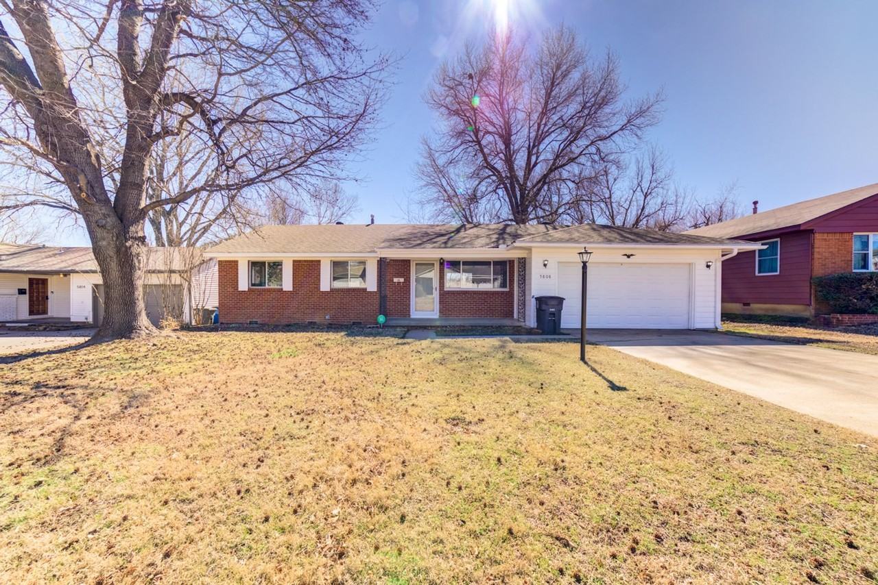 5808 E 22nd Pl - Photo 2 of 34