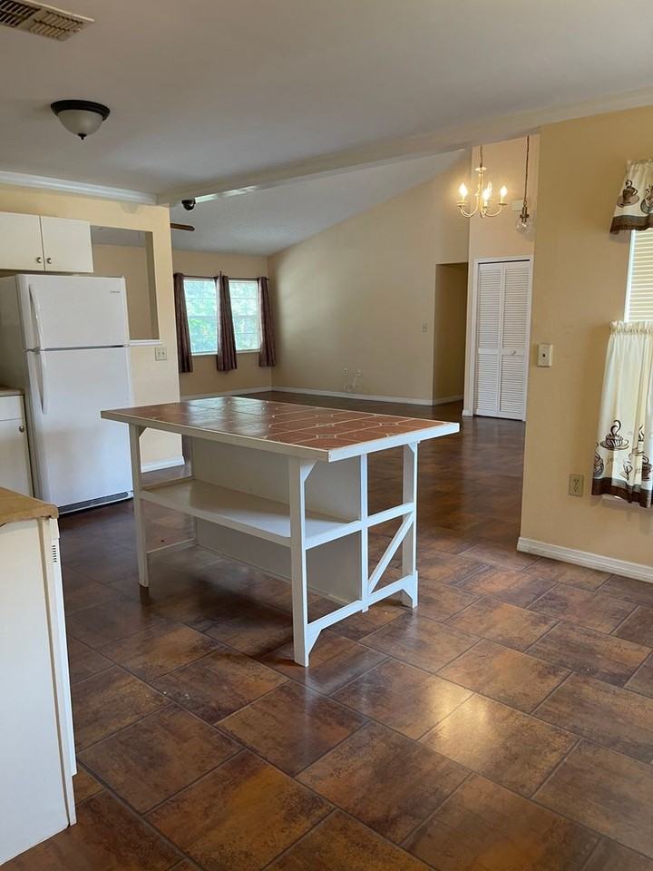 8487 Dorsey St - Photo 3 of 16