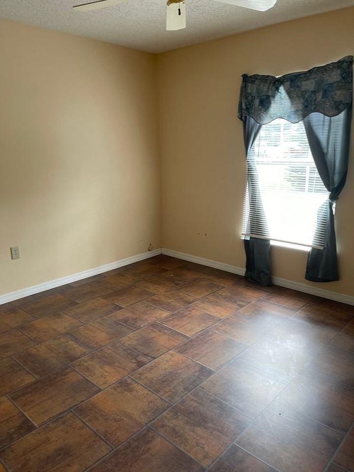 8487 Dorsey St - Photo 7 of 16