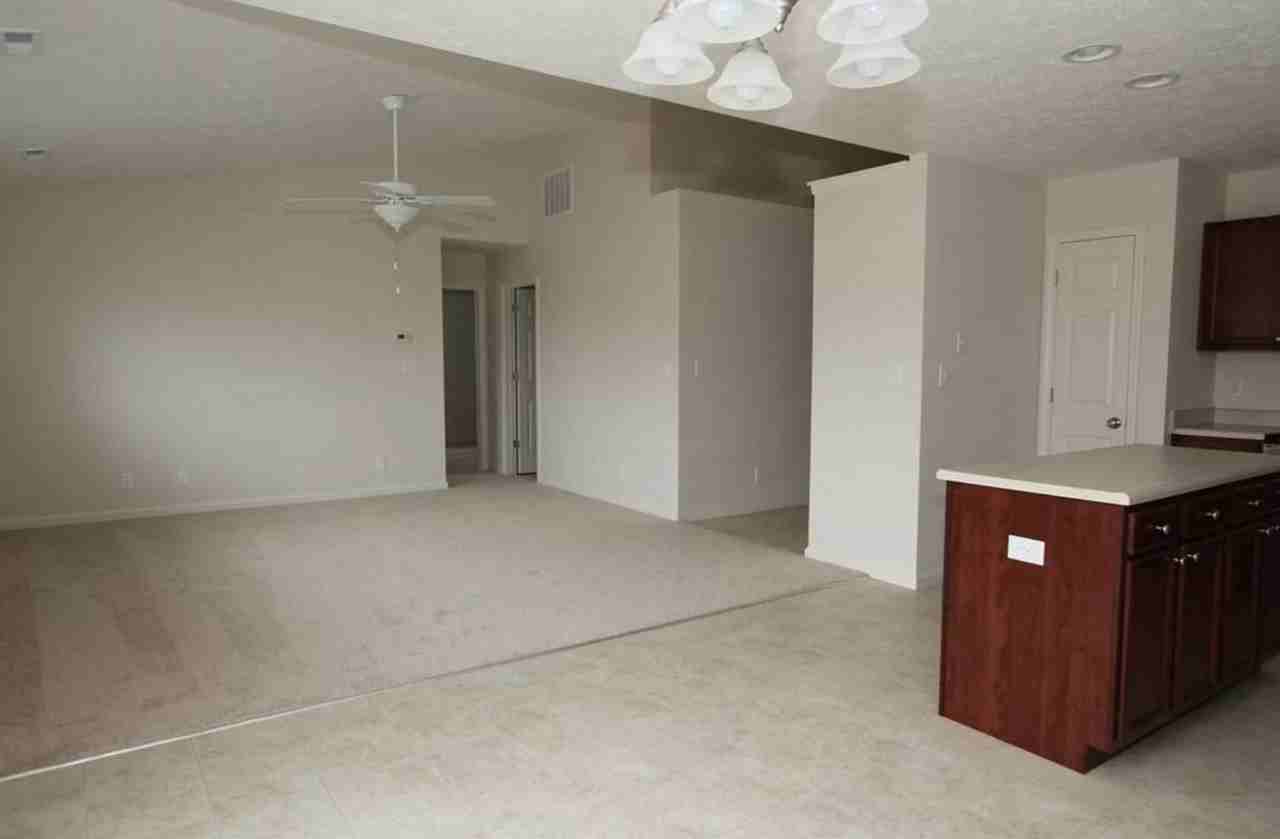 2425 Cushing Dr - Photo 7 of 20